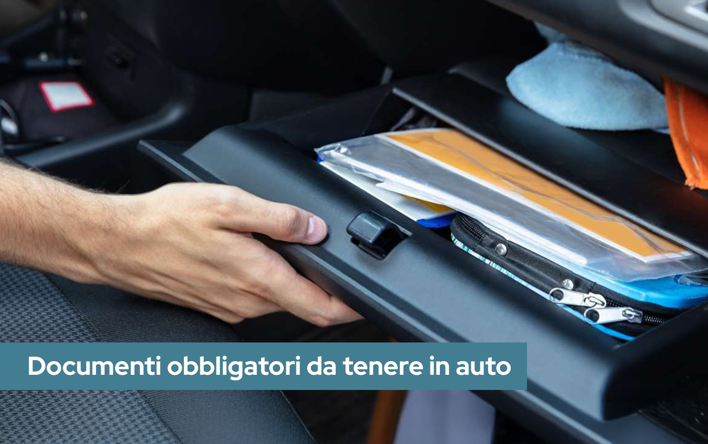 Quali documenti bisogna tenere in auto